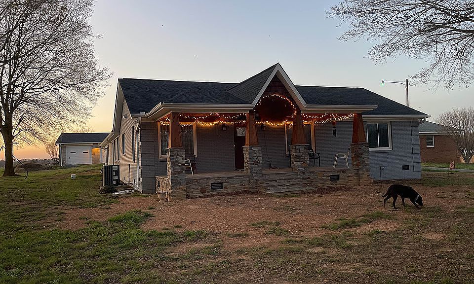 2nd image of 8711 Morgan Mill Rd
