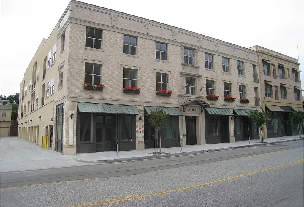 1 bed, 1030 sqft, $2,950 — Photo 1