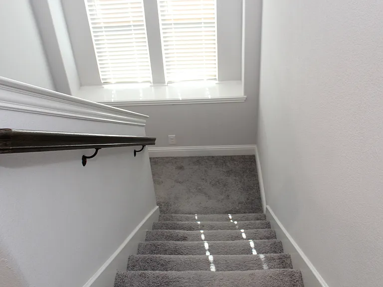 1221 Verheyden Dr — Photo 22