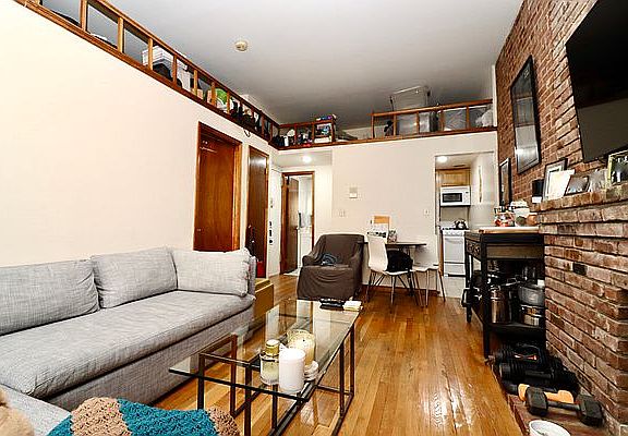 5th image of 36 W 73rd St APT 5
