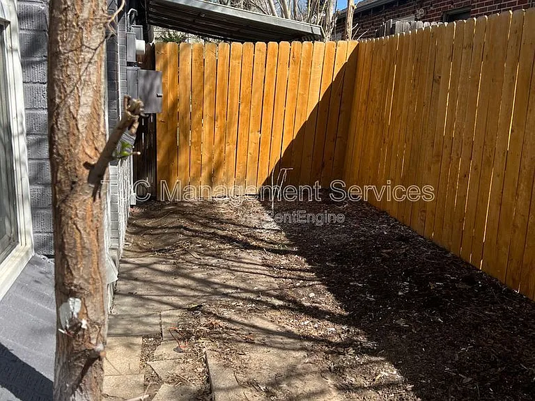 433 Harrison St — Photo 13