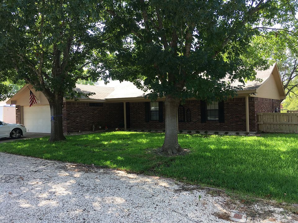 1st image of 504 Westside Dr
