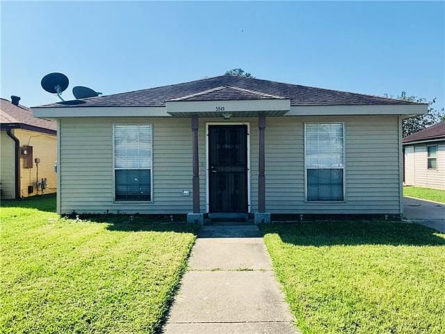 1st image of 5949 N Oak Dr