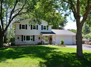 5405 W Westfield Rd, Mequon, WI 53092