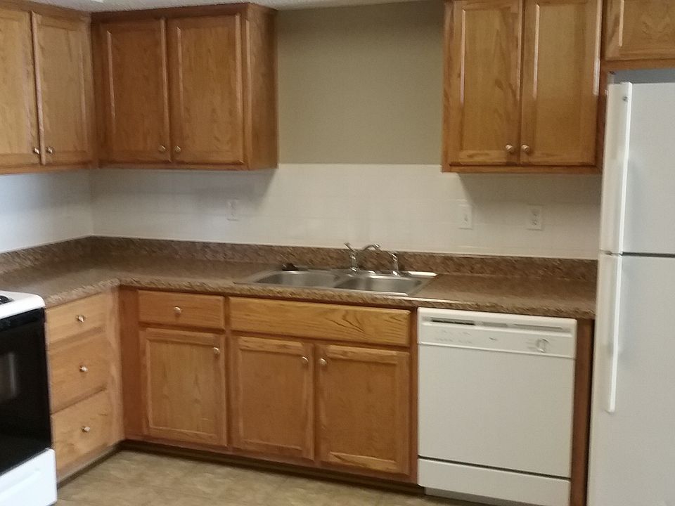 2nd image of 602 Clinton St