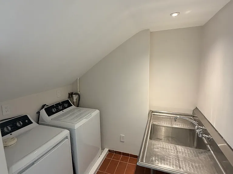 96 Mount Vernon St #4 — Photo 16