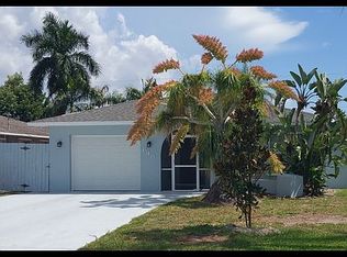 648 106th Ave N, Naples, FL 34108