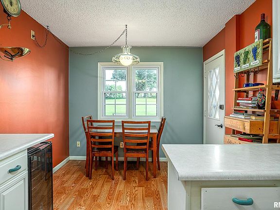 3rd image of 4150 E 60th St APT 607