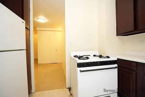 Rented by Norman Raindel, LREB | media 11