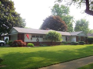 2 Sunburst Ct, Frankenmuth, MI