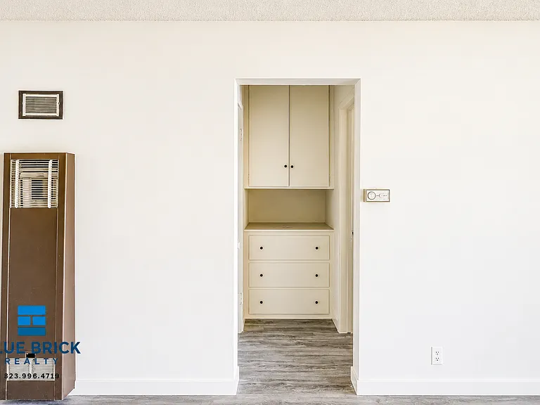 1055 N El Centro Ave #8 — Photo 7