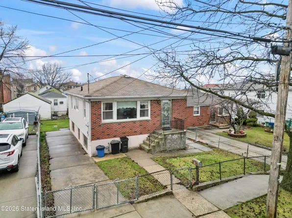 192 Graves St, Staten Island, NY 10314