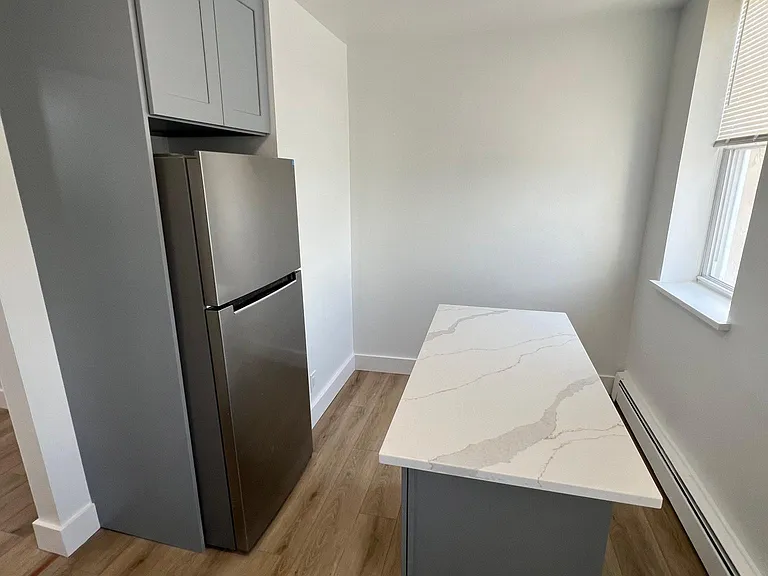 211 Paterson Ave #8 — Photo 3