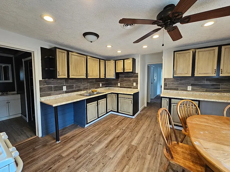361 Canisteo St #102 — Photo 10