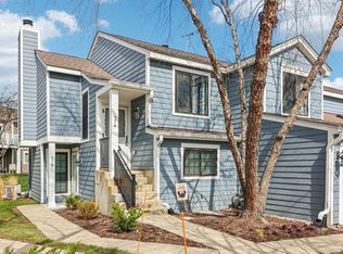 974 Westchester Cir, Schaumburg, IL