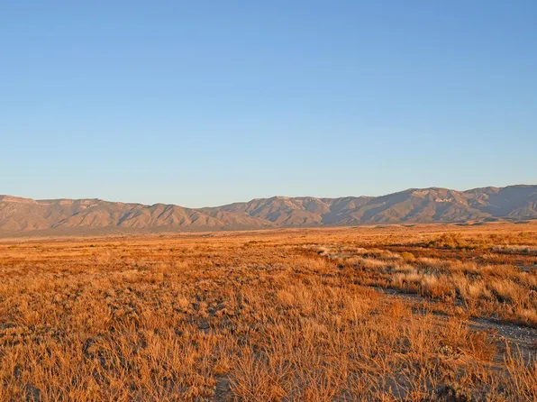 1-2 Rio Del Oro Loop N #3, Los Lunas, NM 87031
