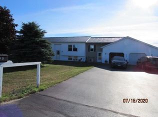 419 Selkirk Rd, Burke, NY 12917