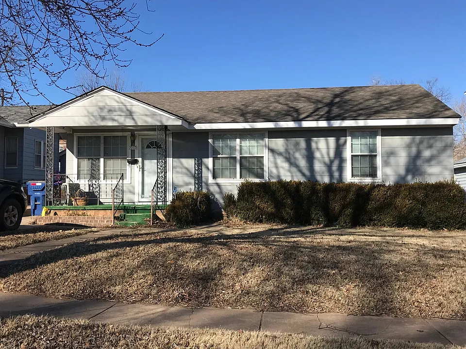 1910 W Noble Ave