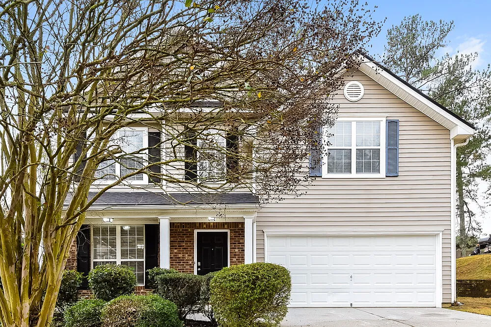 3 bed, 2.5 bath, 1900 sqft, $2,005 — Photo 4