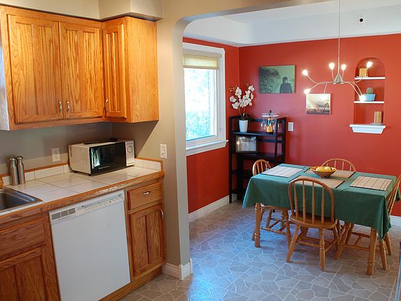 Gorgeous Dinette Kitchen 
