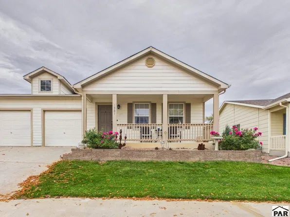 1301 Silver Hawk Ct, Pueblo, CO 81008