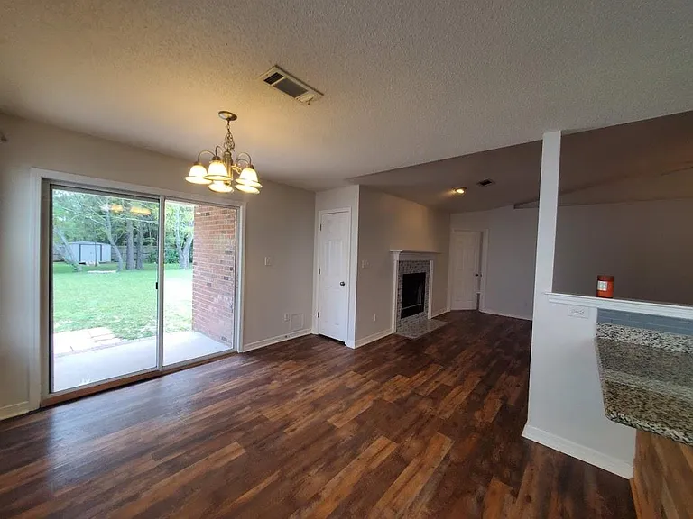 1516 Oakhill Rd — Photo 7