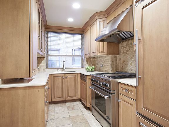 2nd image of 1133 Madison Ave #5A