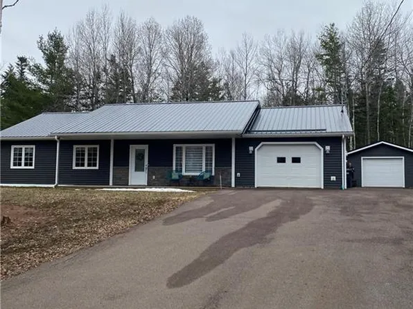 15 Woodworth St, Coverdale, NB E1J 1L5