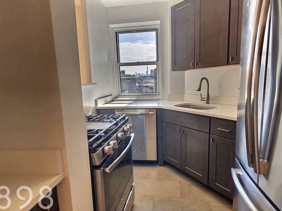 1st image of 2255 5th Ave APT 10A