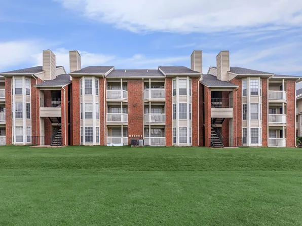 Villas at Shadow Oaks