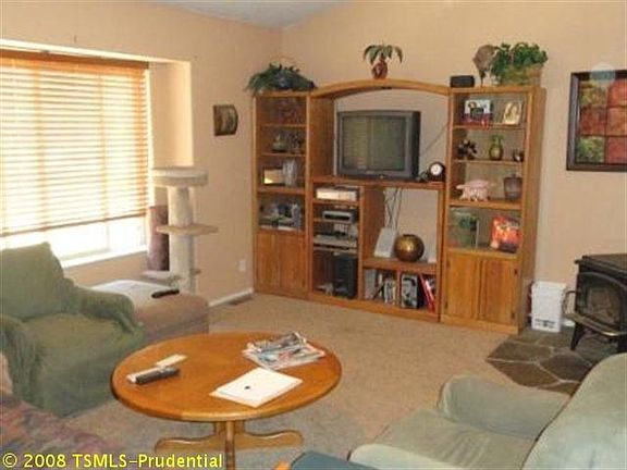 2nd image of 16474 Glenshire Dr