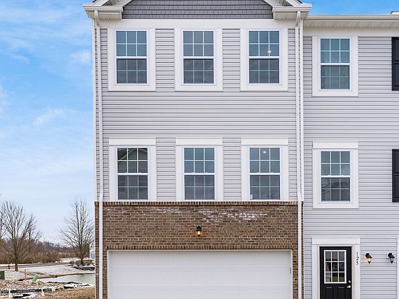3rd image of 125 Weeping Willow Dr