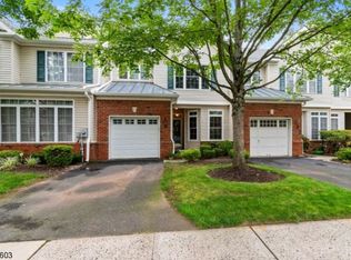 10 Loft Dr, Martinsville, NJ