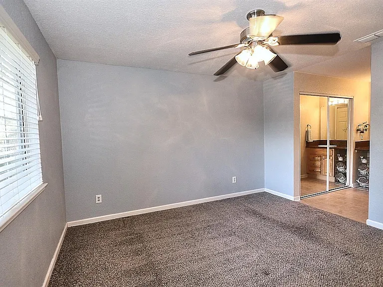 11150 Trinity River Dr — Photo 24