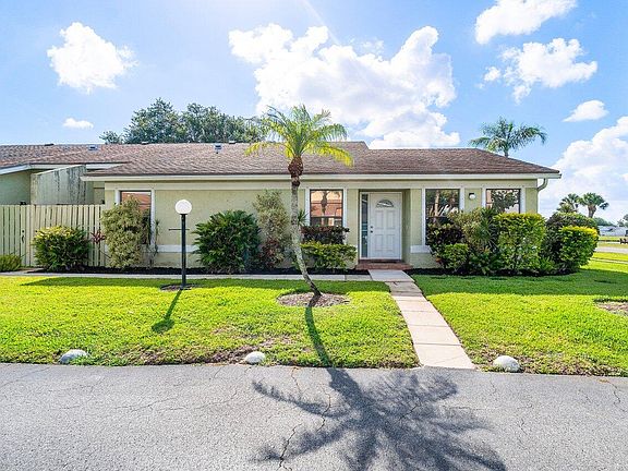 2nd image of 4387 Willow Brook Circle