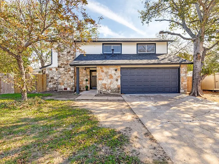 12901 Lamplight Village Ave — Photo 1
