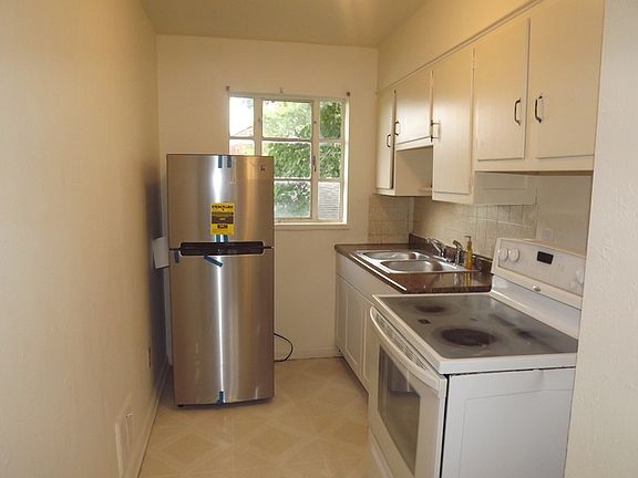 5th image of 378 Morris Dr