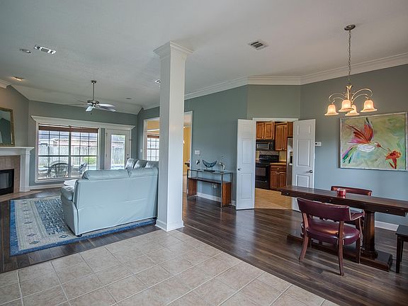 5th image of 14280 Carriage Cir