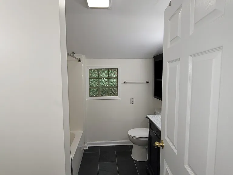 2107 Madison Ave — Photo 10