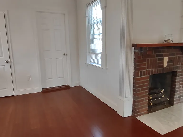 21 Ash St #1 — Photo 7