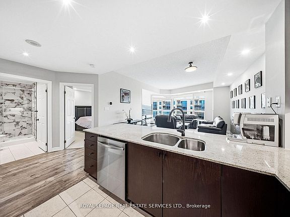 2nd image of 33 Ellen St #1509