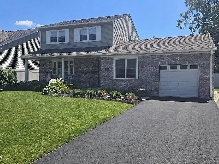 1314 Sunset Ave — Photo 2