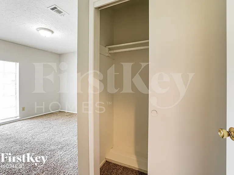 4426 Adonis Dr — Photo 14
