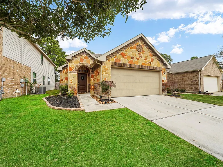 1519 Spencer Glen Ln — Photo 2