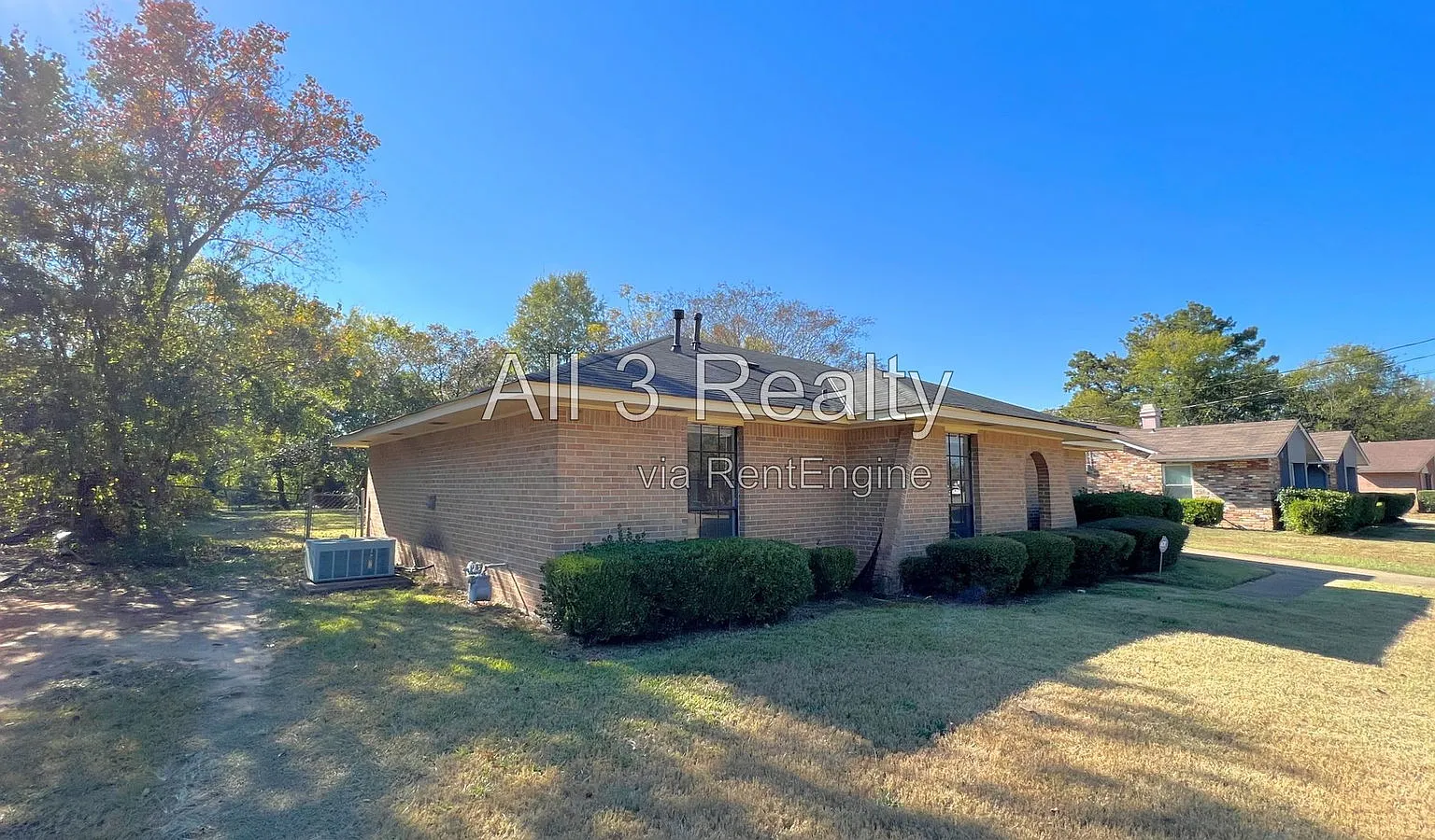 3 bed, 2.0 bath, 1510 sqft, $1,535 — Photo 3