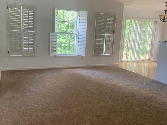 3rd image of 3612 King Edward Way