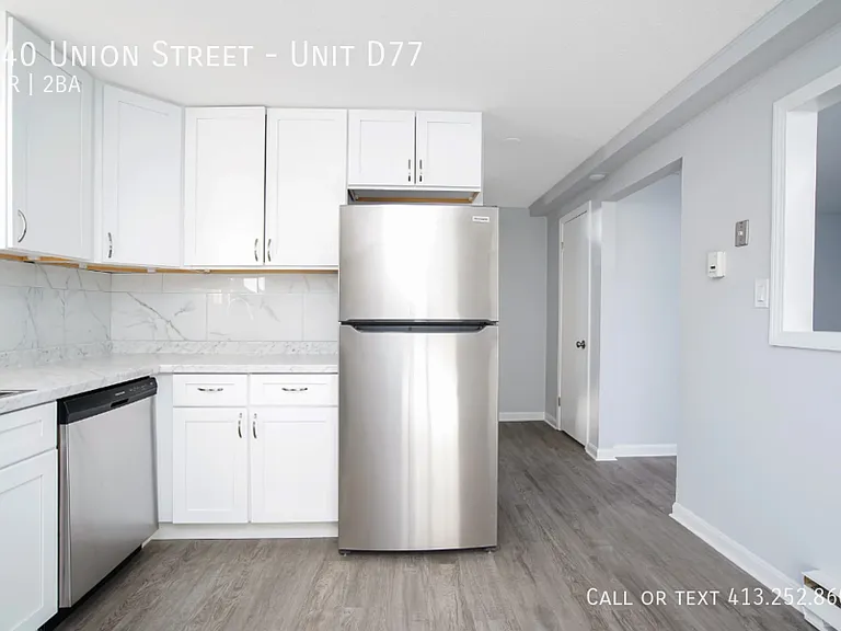 140 Union St #D77 — Photo 2