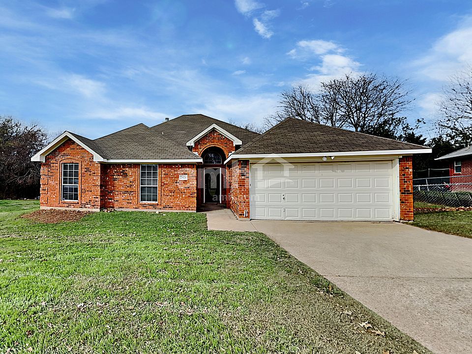 1st image of 2024 Nottingham Dr