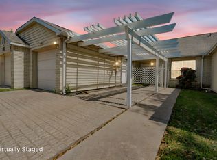 2512 Brook Hollow Ct, Mesquite, TX 75150
