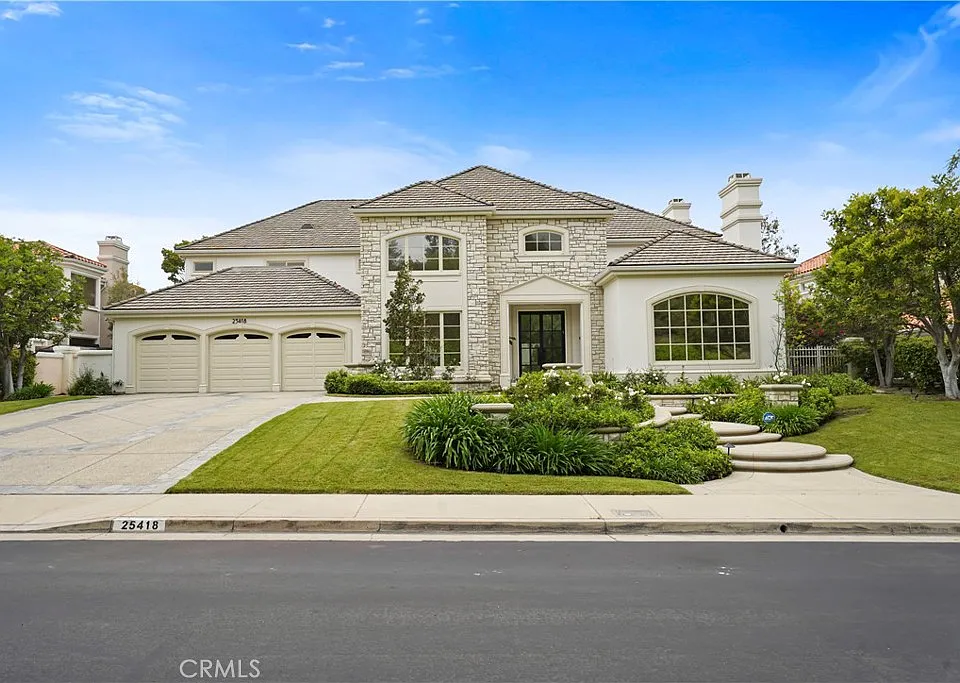 25418 Cumberland Ln